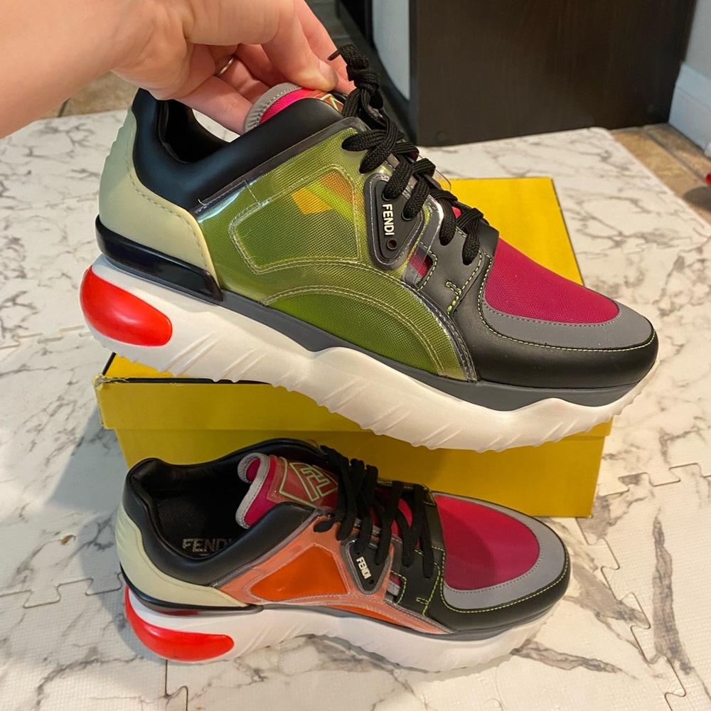 FENDI SNEAKERS - Picture 4 of 12